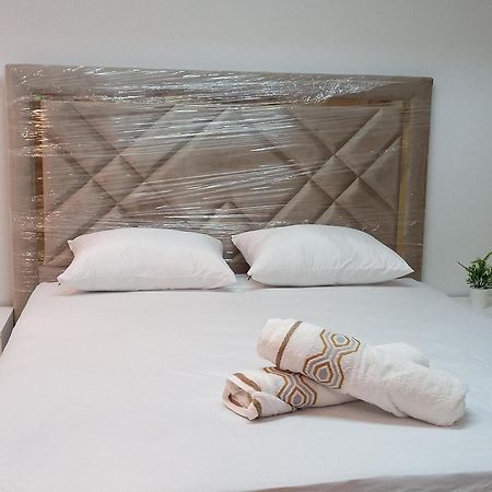 Amazing Appartement " Avec Climatisation " Au Centre Ville En Face Hilton & Gare Train De Tgv De Tanger 2N Танжер Екстериор снимка