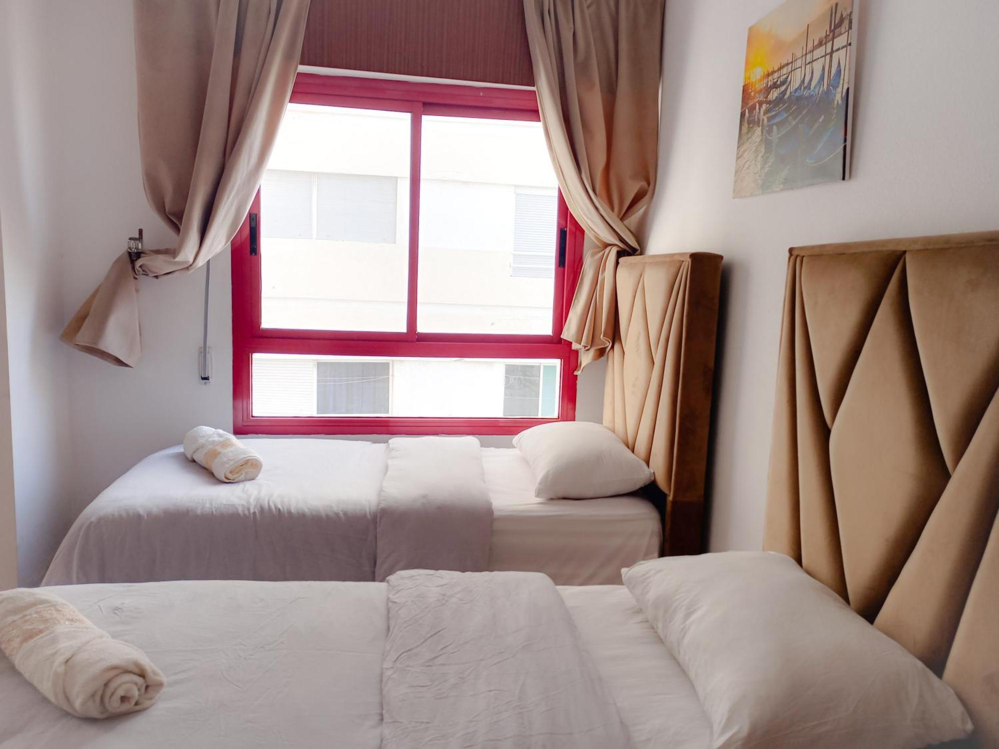 Amazing Appartement " Avec Climatisation " Au Centre Ville En Face Hilton & Gare Train De Tgv De Tanger 2N Танжер Екстериор снимка