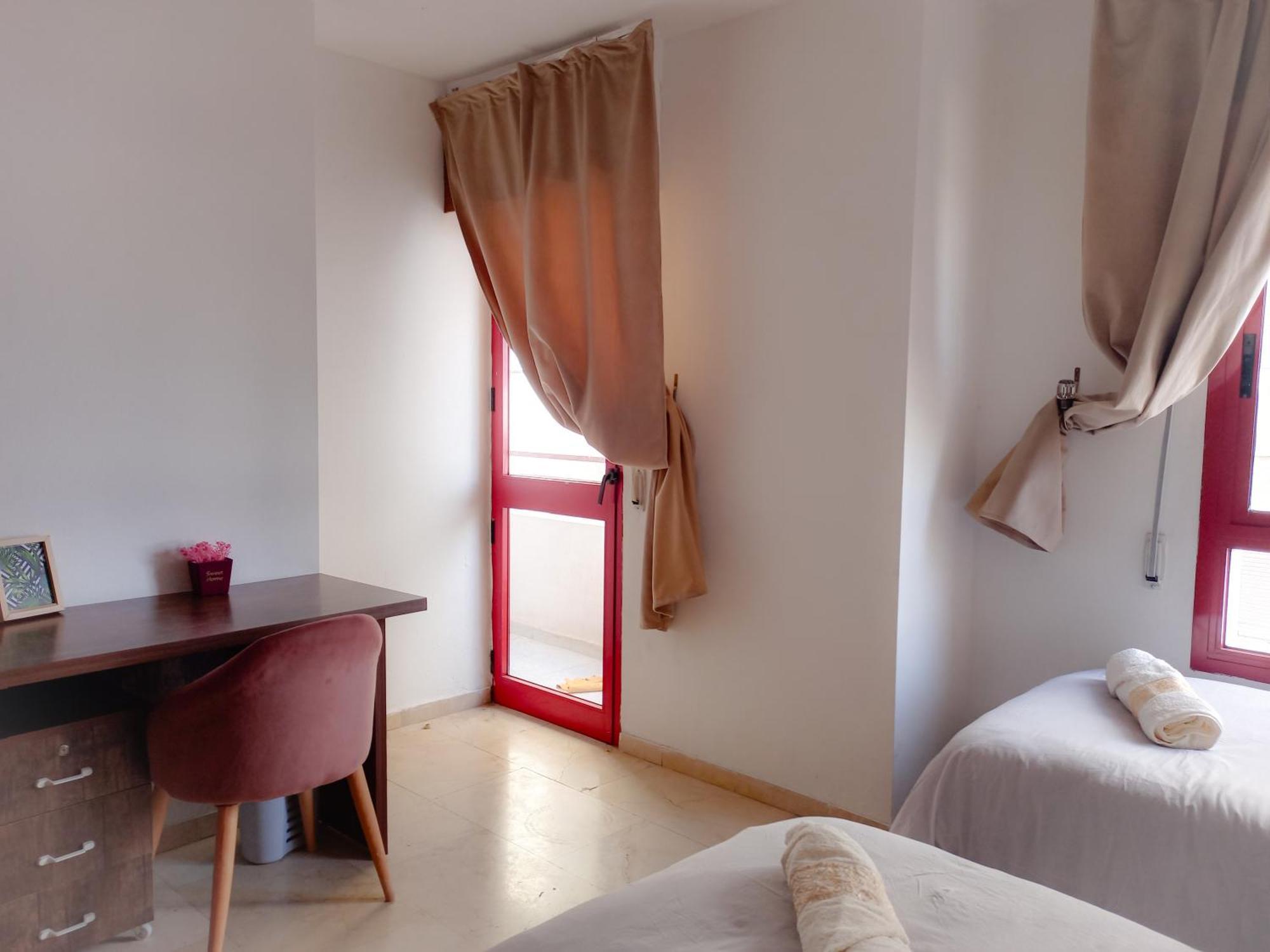 Amazing Appartement " Avec Climatisation " Au Centre Ville En Face Hilton & Gare Train De Tgv De Tanger 2N Танжер Екстериор снимка