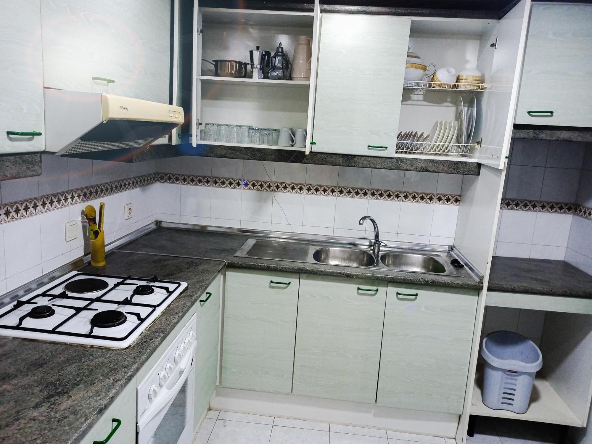 Amazing Appartement " Avec Climatisation " Au Centre Ville En Face Hilton & Gare Train De Tgv De Tanger 2N Танжер Екстериор снимка